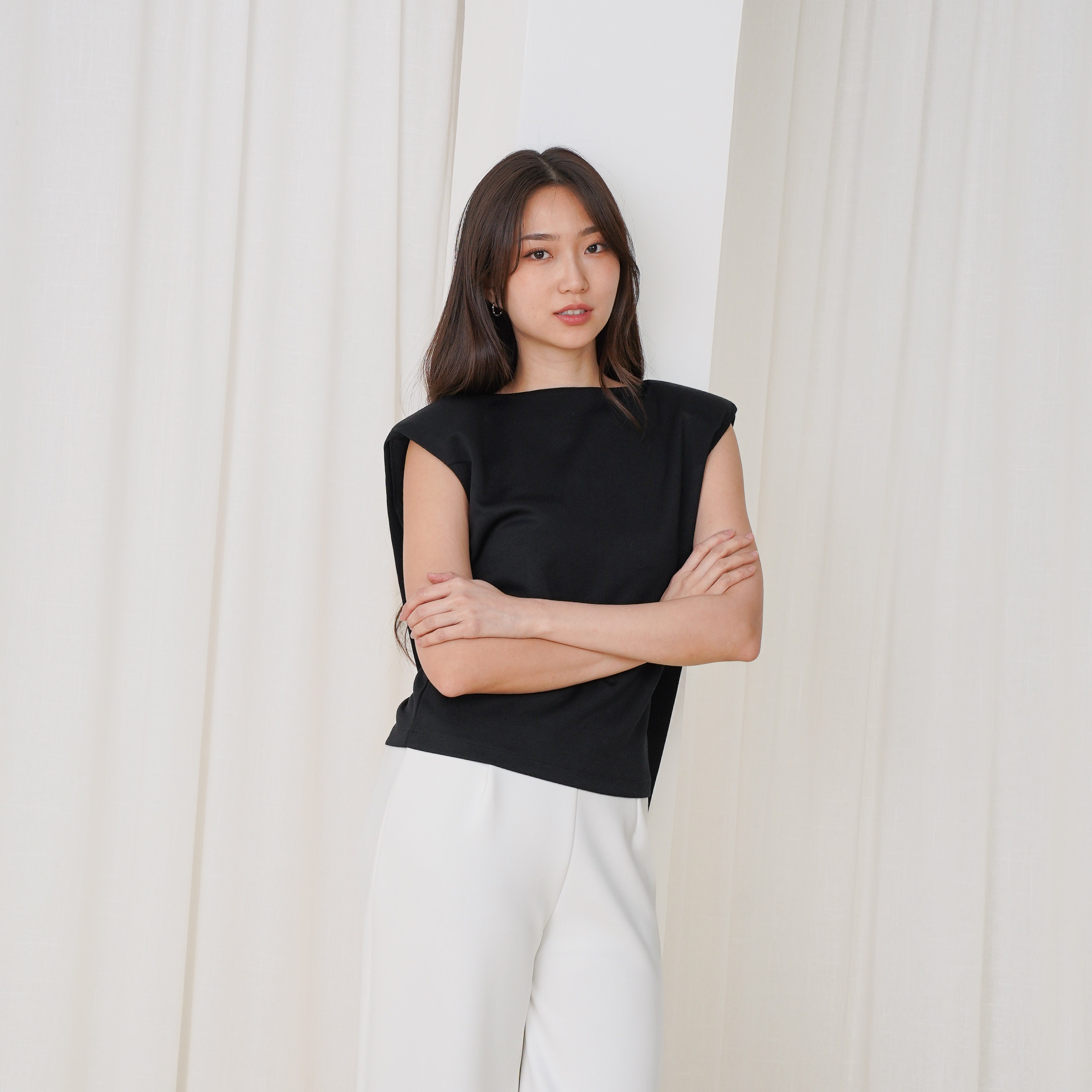 Yumeko Sleeveless Top