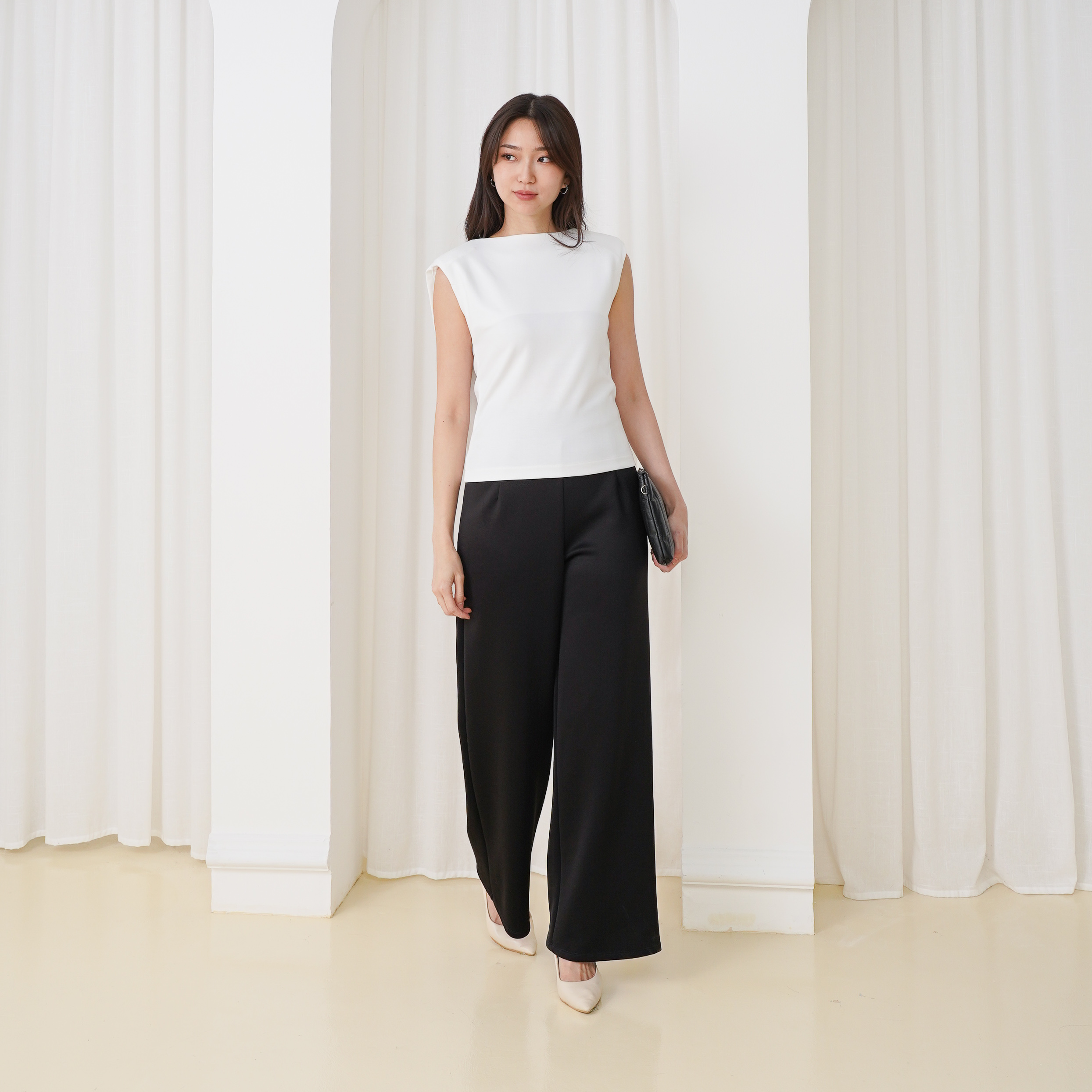 Yumeko Sleeveless Top