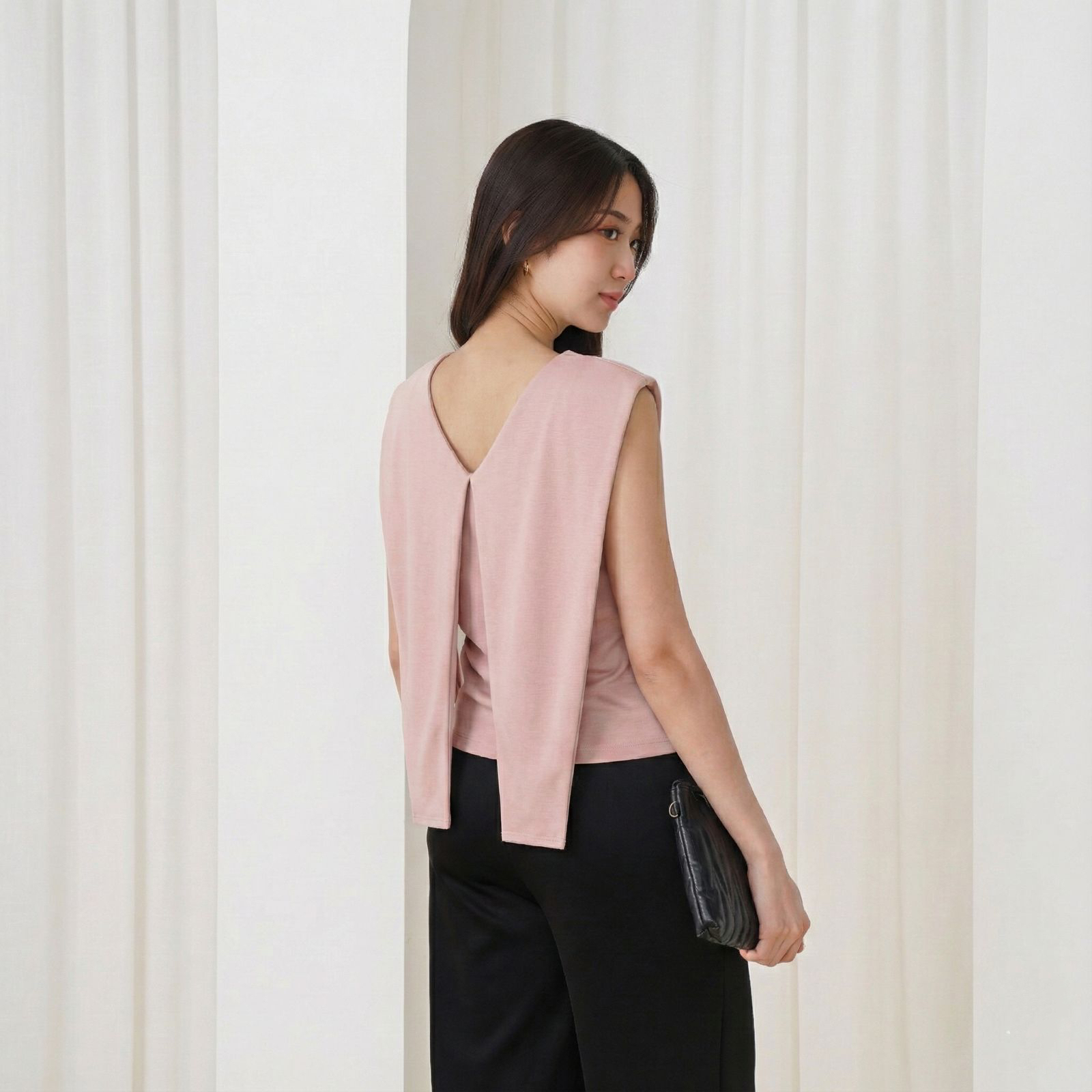 Yumeko Sleeveless Top